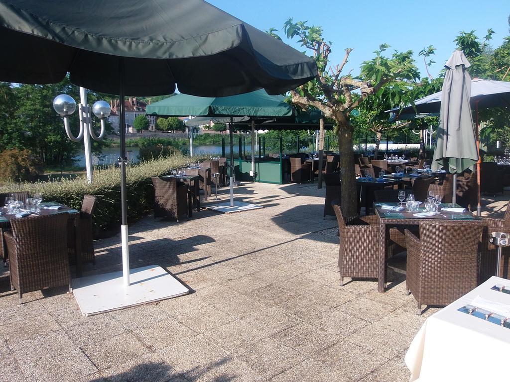 Hotel Restaurant Le Rive Gauche Joigny Bagian luar foto